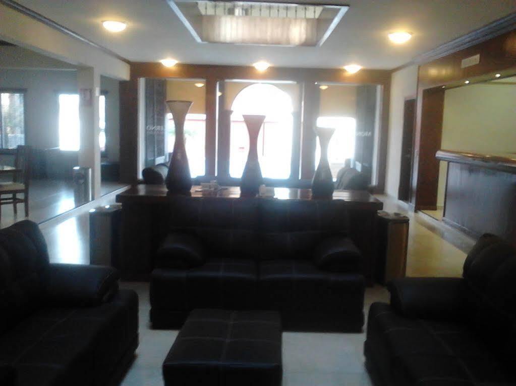 Monte Salerno Hotel&Suites Montemorelos Eksteriør billede