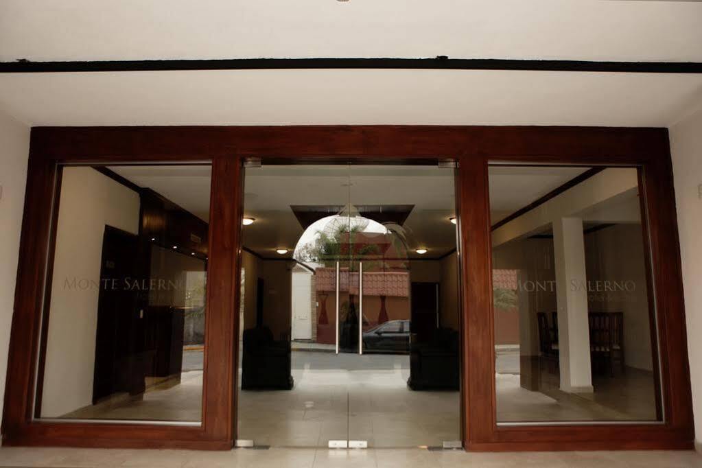 Monte Salerno Hotel&Suites Montemorelos Eksteriør billede