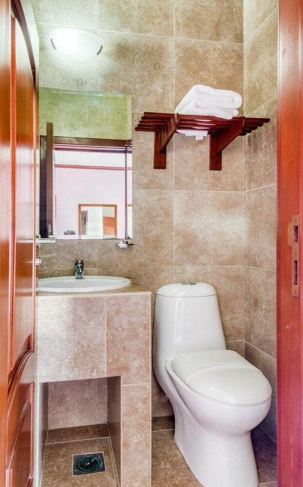 Monte Salerno Hotel&Suites Montemorelos Eksteriør billede